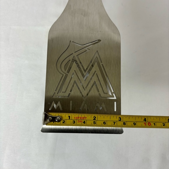 Sportula MLB Miami Marlins Grill A Tongs Cutout Logo Wood Handle Grilling Tongs - Picture 9 of 10